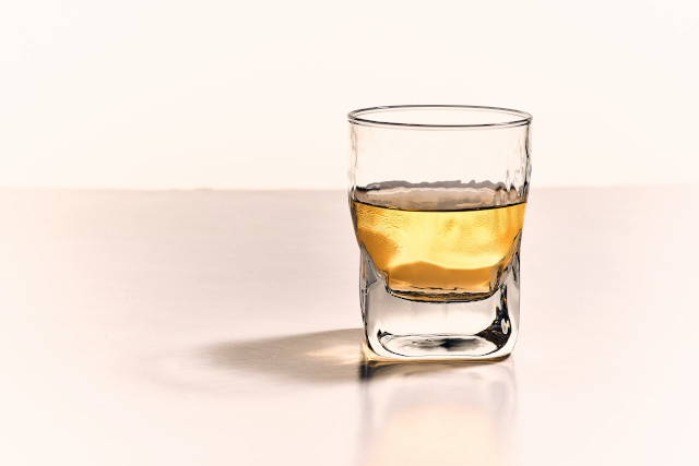 【二十四節気が話題！】北海道ウイスキー「厚岸」の特徴や歴史、飲み方を解説！ | SAKE Mania